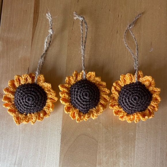 Handcrafted Sunflower Ornaments Set Crochet Holiday Seasonal Decor Christmas - Picture 2 of 9